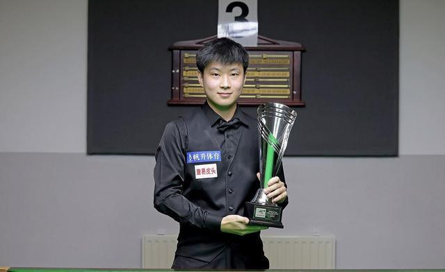 开云·体育官网-勇士前途光明！，凯恩新星重返赛场表现突出引发球迷热议的简单介绍